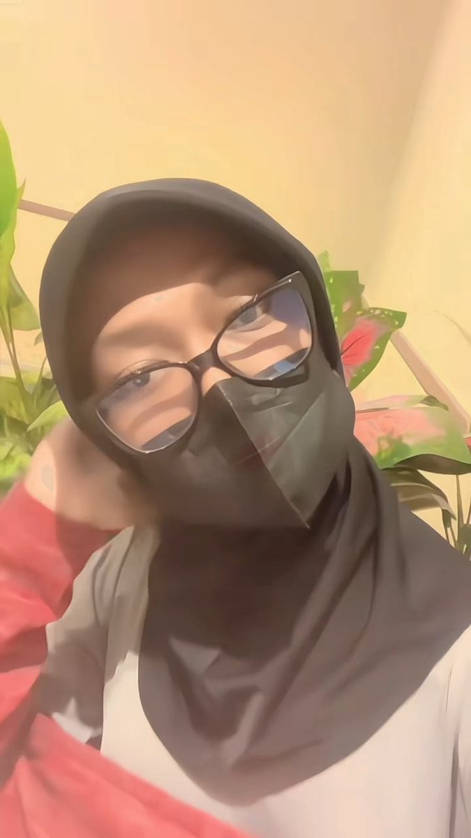Hahaa nugas diluar gamakeup kayak gembell banget #cder #cderjilbab #cderindo #femboy #crossdresserjilbab