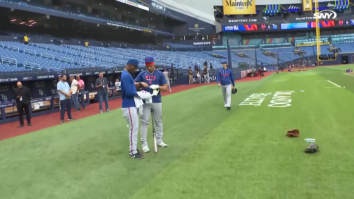 Good guy Jefry Yan. He brought over a jersey from some fans to get signed by Juan Soto