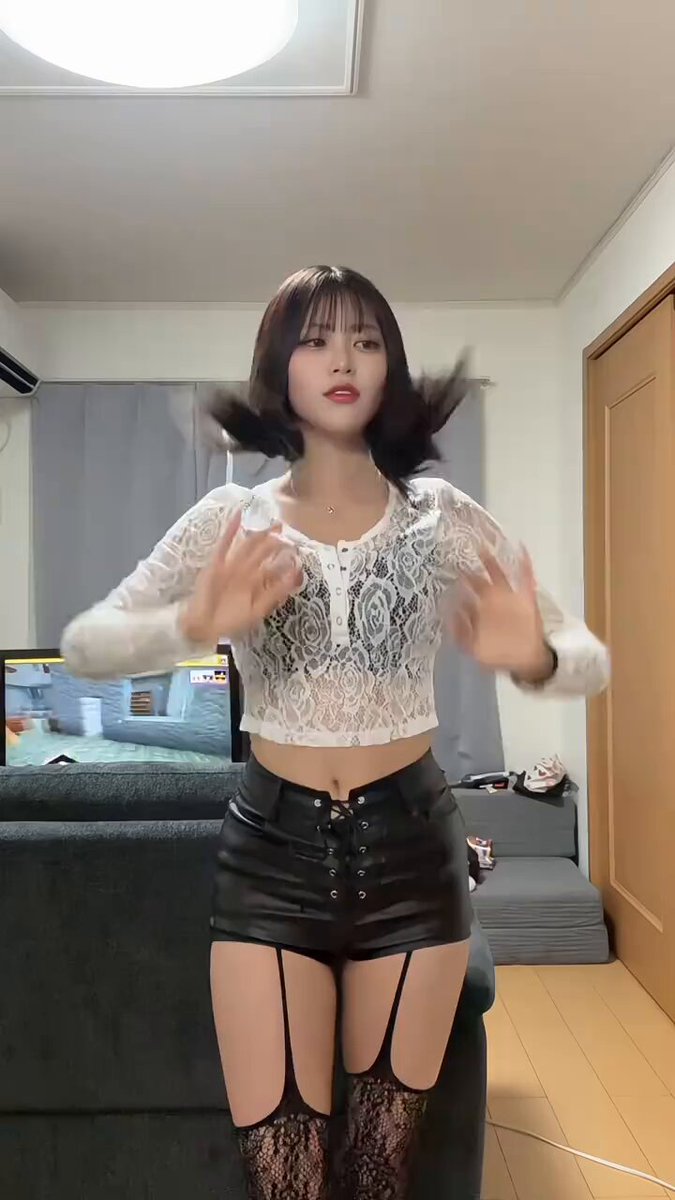 朝からtiktok見てたらエッグいの見つけた…💢 こんなドスケベボディ見せつけられたらシコシコするしか無い💕💕💕💕 #おなぺ #オナペ #顔抜き