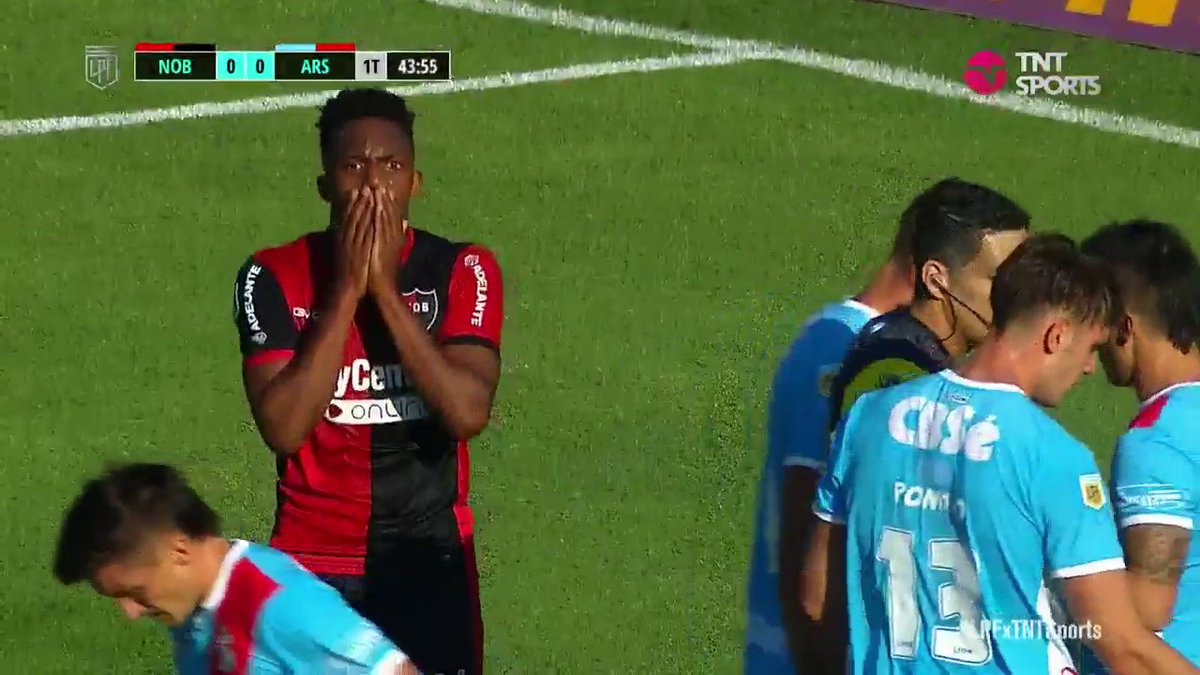 Este muchacho dirige el clásico el domingo. Nada , eso…