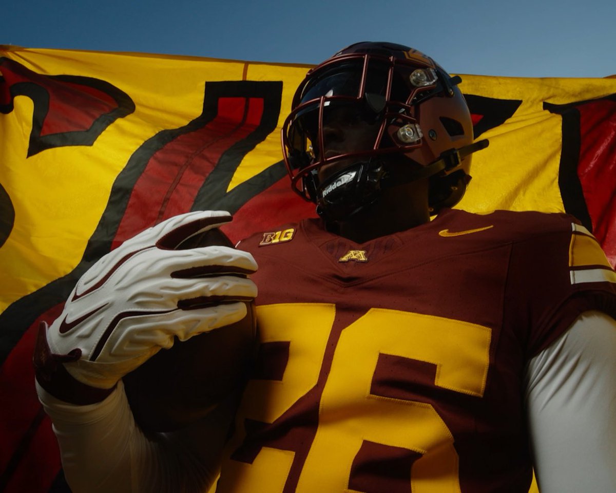 Kicking off the 143rd season of Golden Gopher football in that traditional Maroon & Gold look 〽️🤩 #RTB #SkiUMah #Gophers
