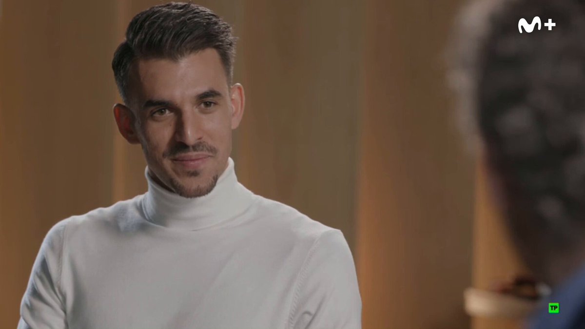 "Era el hincha jugando al fútbol. Me miraba con la camiseta del Real Betis Balompié 🌴💚 puesta y solo quería seguir jugando..." 💚 Daniel Ceballos habló con Jorge Valdano en 2023 sobre su primer partido como verdiblanco. #LaCasaDelFútbol #UniversoValdano