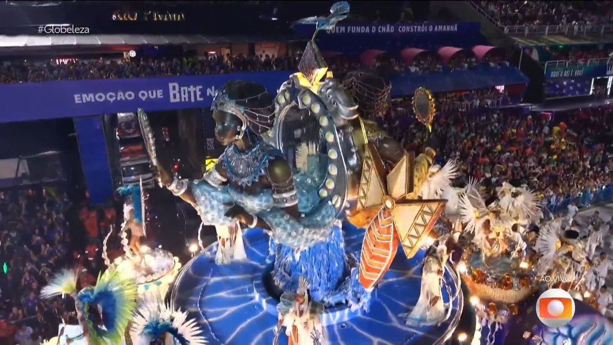 A safada sabe fazer carnaval, né?