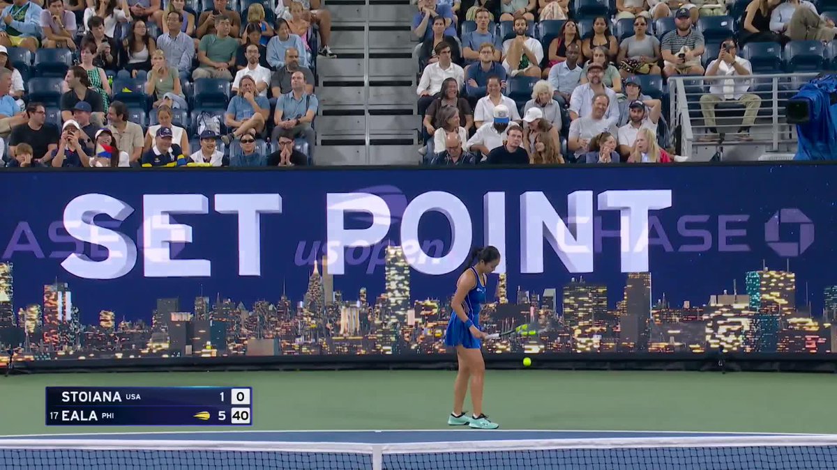 An excellent start from Eala! She takes the first set over Stoiana 6-1.