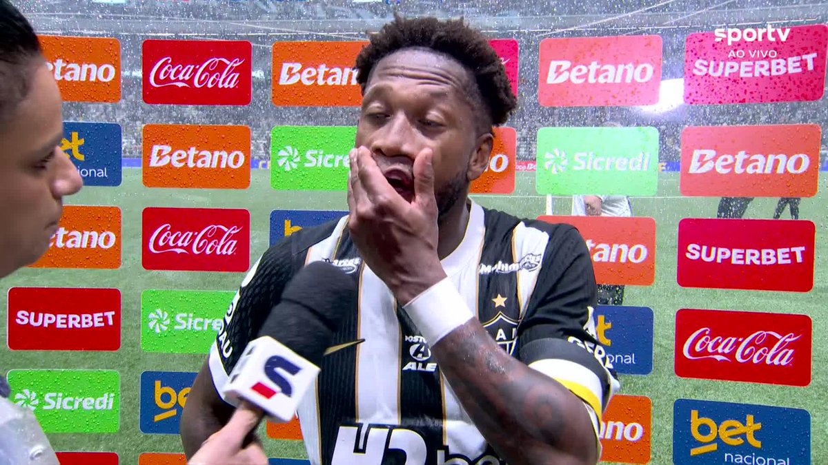 "Cara, que isso... nem nos meus melhores sonhos eu imaginaria isso. Voltar para o meu time do coração, estrear como titular num clássico, na casa deles, fazer um bom jogo e agora fazer o meu primeiro gol pelo Atlético, em cima do rival. Não consigo nem explicar. A torcida merece!" 🎙️ Fred. 🎥 sportv | ge