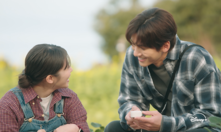 Might get cancelled for saying this bt this drama looks like it's been copied from somewhere? The plot, the story? It all looks so familiar? I just can't pinpoint where i've seen it before. oh wait i figured it out. It looks EXACTLY like DRAMA OF THE YEAR