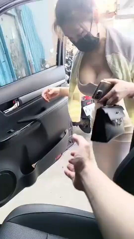 今天天气不错，接我闺蜜去逛街！