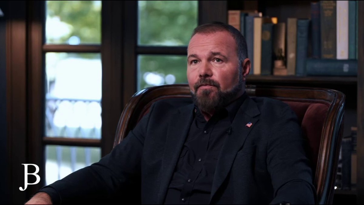 “Pastor” Mark Driscoll appeared on the Jeremy Boering Show, where he repeatedly lied to the audience by insisting that he doesn’t know his social media handles, doesn’t know what is being said about him, doesn't know what the comments are, and doesn’t respond to critics.🧵 This despite the fact he's had a Twitter/X account for 20 years which he routinely uses to respond to critics, make comments, and address things being said about him.