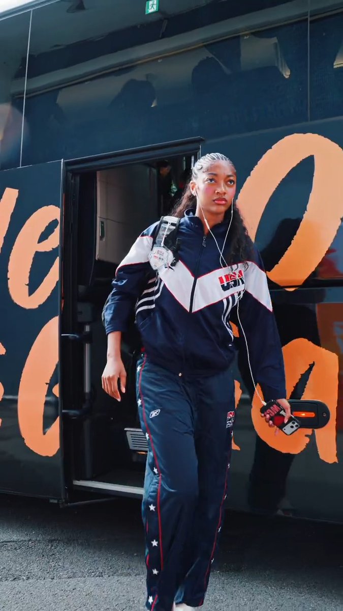 Defending champs are bussin’ 🇺🇸 #FIBAWWC