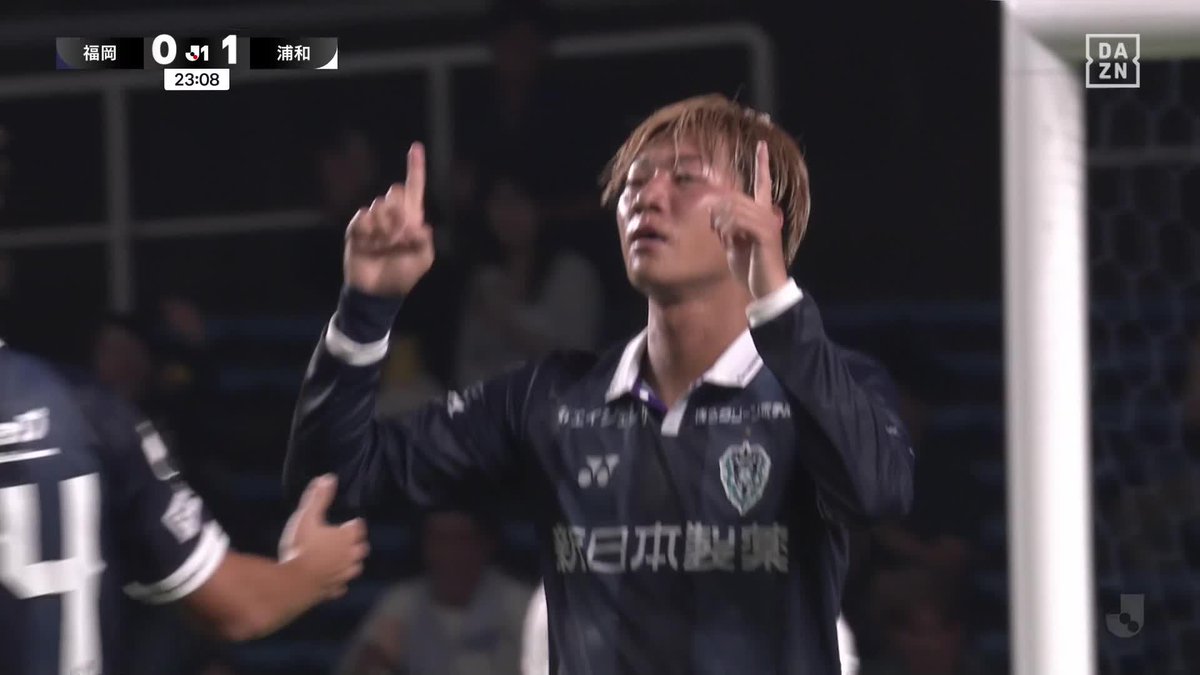「これが碓井のカタチです!」🎙️ 師岡柊生の個人技から碓井聖生が振り抜いた! 碓井の2戦連続ゴールで同点に追いつく👍 🇯🇵明治安田J1リーグ第5節 🆚福岡×浦和 #Jリーグ #だったらDAZN
