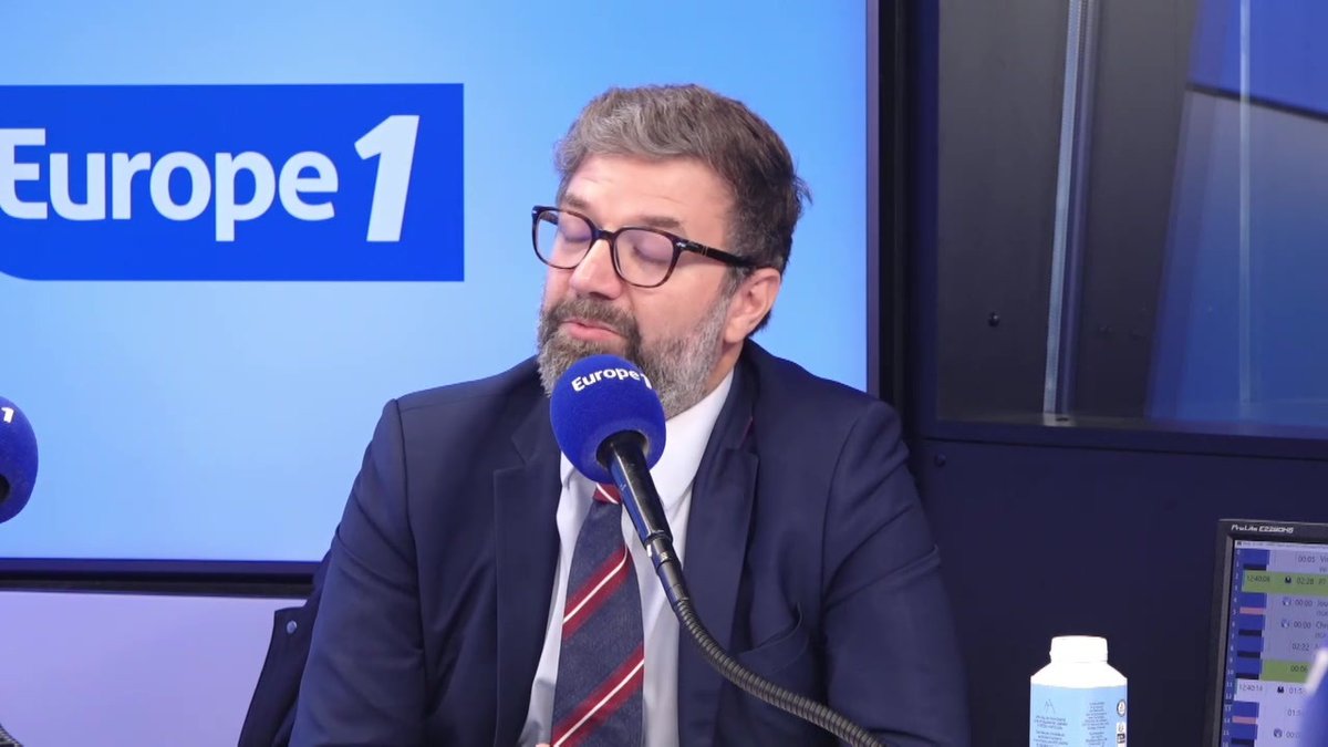 Léon Marchand insulté : "Quand on est blanc, il vaut mieux être d'extrême gauche, parce que sinon ça devient suspect" déclare Arthur de Watrigant #ChristineKellyEtVous Christine KELLY #Europe1