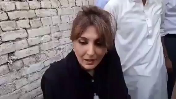 انہوں نے عمران خان کو Isolate کر دیا ہے عمران خان کو یہ چاہتے ہیں کہ مکمل Isolation میں ڈال دیا جائے عمران خان فیملی کے ذریعے قوم کے ساتھ جو communication کرتے ہیں وہ یہ بھی مکمل ختم کرنا چاہتے ہیں قوم سب دیکھ رہی ہے۔ خدیجہ شاہ