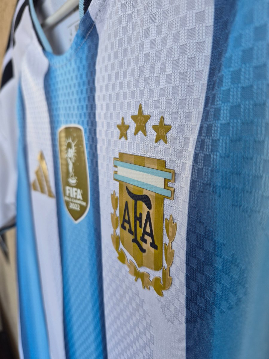 La camiseta que me mandaron mis amigos de SSDAYS2. De las mejores en cuanto a calidad y tiempo de entrega. Hagan patria y compren casacas chinas. No los avivo más. 🌐 👉🏼 +852 5697 0241