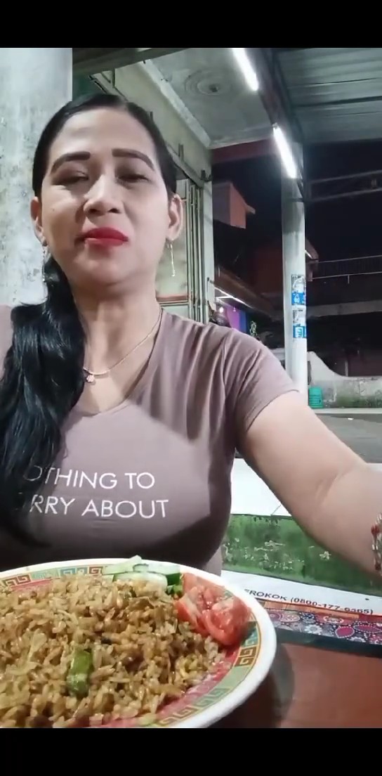 Sini makan bareng bunda