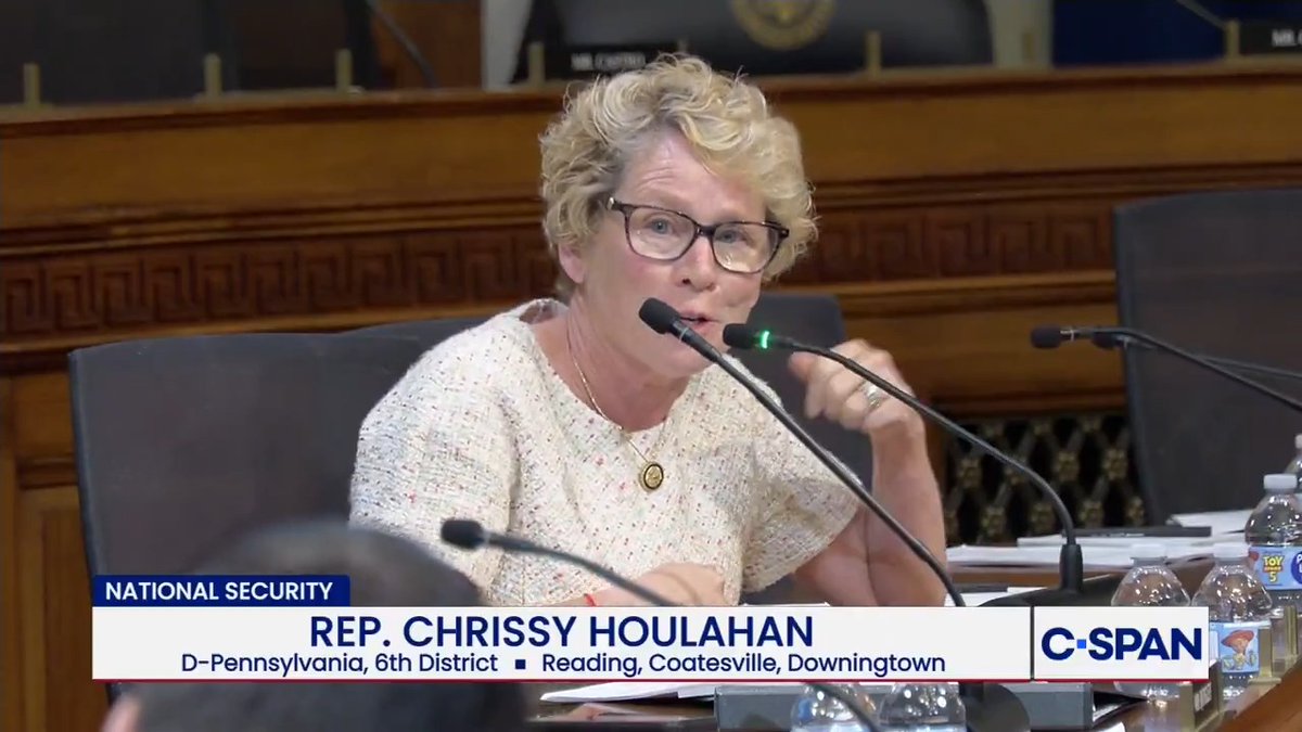 National security analysts testify to Chrissy Houlahan (D-PA) that President Trump made a mistake allowing China to access NVIDIA H200 chips: "We need a list, not just of chips, but micro-processors that we cannot export to China and the CCP."