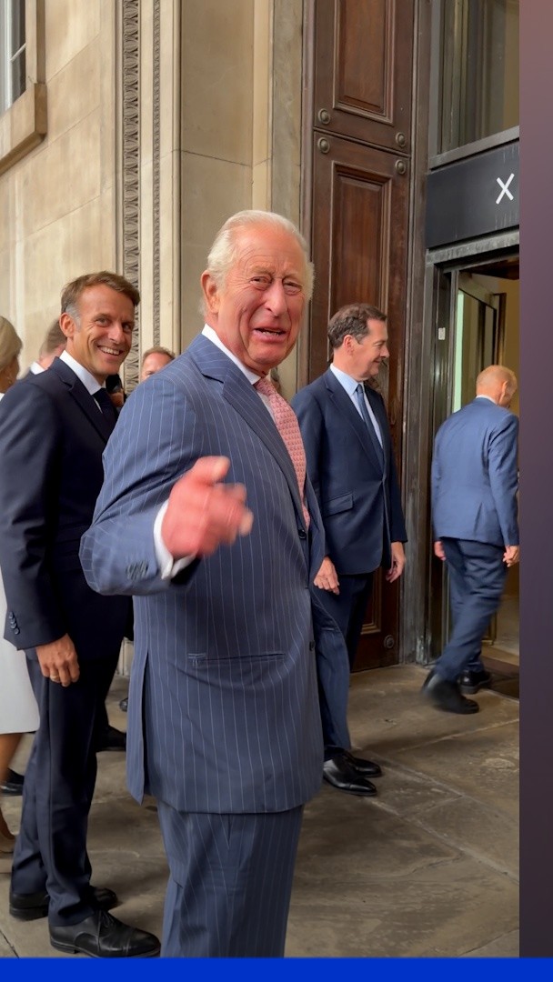 "J'essaye": quand Charles III parle en français au micro de BFMTV