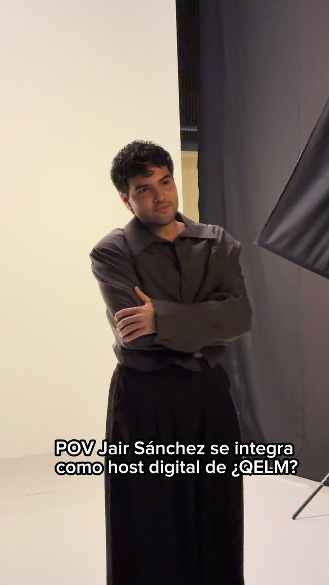 Hemos vuelto y queremos presumirles que jair sanchez será nuestro Host Digital 🤩 ¿Qué contenido hará con los investigadores? 👌 🥰 🎭🔍 ¿#QuiénEsLaMáscara?, un espectáculo fuera de este mundo Estreno Mundial, domingo 11 de octubre a las 8:30 por #LasEstrellas, #Univision 8p/7c y #Vix #original