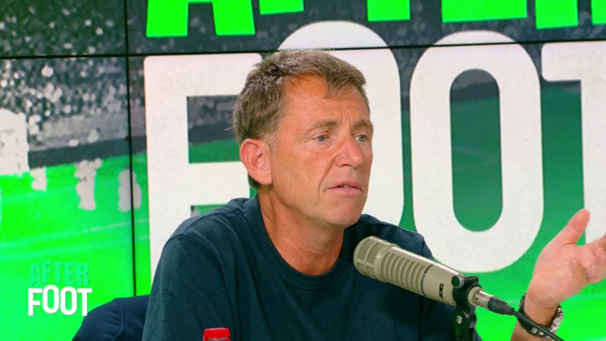 🗣💬 Daniel Riolo : "Thiago Scuro s'est encore illustré négativement durant ce mercato avec Monaco. Il y a de l'impréparation, il y a quelque chose qui ne va pas dans sa gestion. Tous les ans, il prend des bananes. Il y a un problème quand même..."