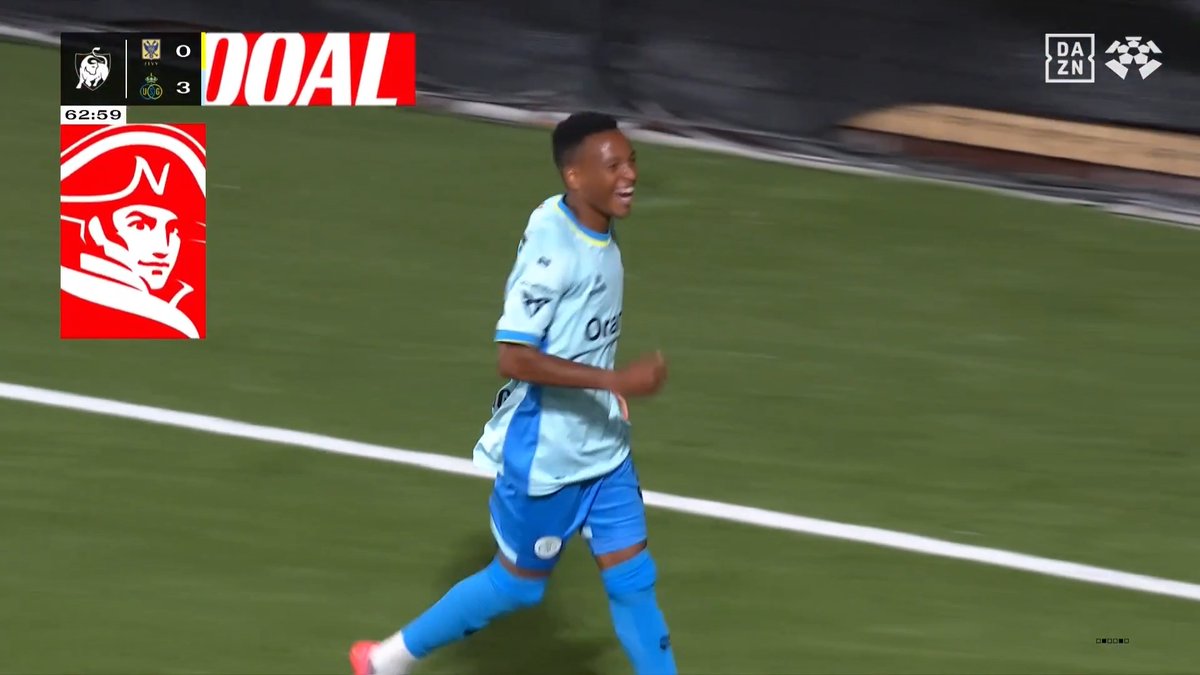 🇿🇦 | Relebohile Mofokeng la place parfaitement dans le petit filet ! 🎯🔥 #STVUSG Regardez tous les buts de la #JPL dans l’app DAZN ! 📲