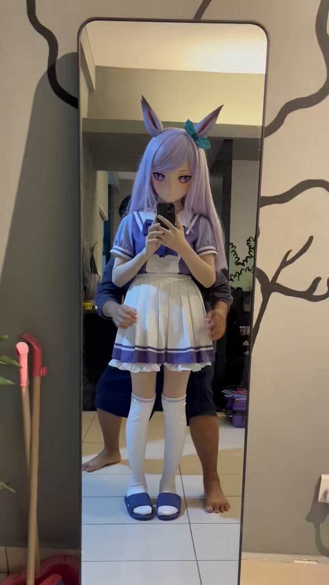 Trainer-san suspected that I gained some weight🙄 No way ! If its true, hes unable to lift me up right ? Now put me down ! Im not a pendulum clock desuwa 😤 #umamusume #ウマ娘 #kigurumi