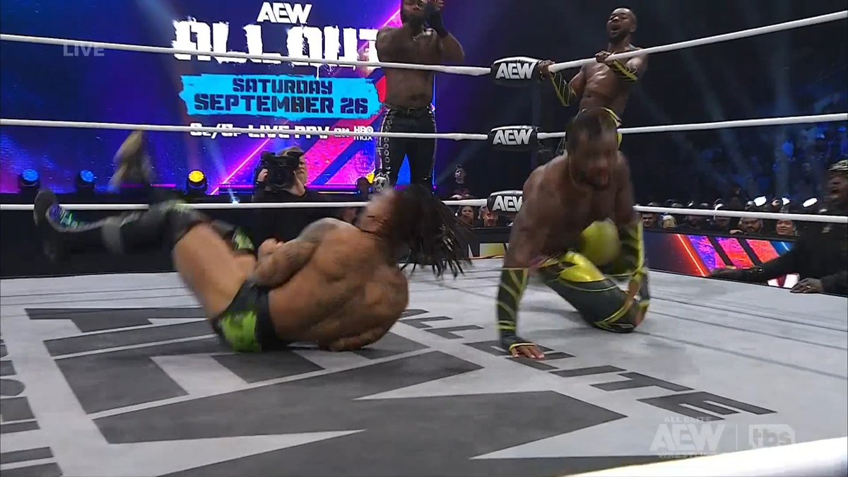 A pop for Kofi tagging into an AEW Dynamite ring for the first time 🙌
