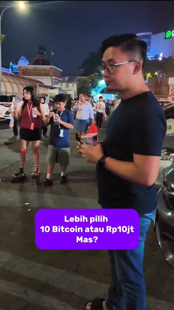 Pentingnya punya pengetahuan umum jadi ketika ada pertanyaan begini gak ngang ngeng ngong. Pilih 10 bitcoin atau 10 juta? kok malah jawabnya milih duit wkwkwk. Kalo milihnya 10 btc tuh senilai 13 miliar sekarang loh 🤣