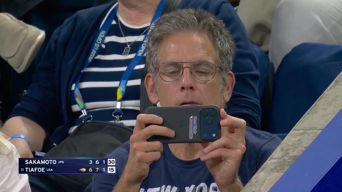 Ben Stiller going cinema mode in Louis Armstrong Stadium 📽️