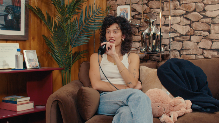 Towa Bird and Jake Shane praising Reneé Rapp as their party guardian angel: “When it’s a night out and I have a problem with someone, I know I can run to Reneé.” 🎙️: Therapuss with Jake Shane