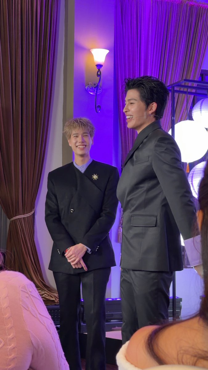 ปอนด์อ่ะอาจจะไม่เข้าใจจริงๆ แต่นี่มั่นใจว่าน้องภูวินเข้าใจแน่ๆ 100% คือลูกหลานคนจีนอ่ะยังไงก้รู้แน่ๆ ละดูสายตาที่น้องบอกพี่ดิ(คบกันแล้ว)🙂‍↕️