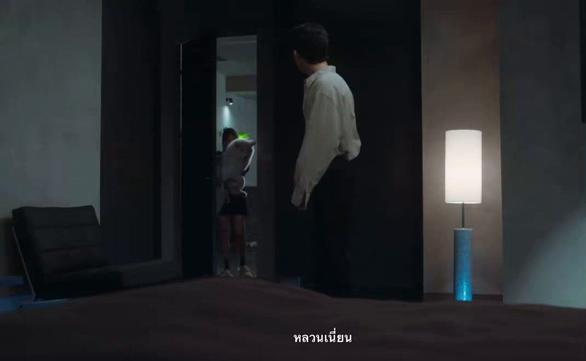พระเอกงอนที่เอาชื่อตัวเองไปตั้งชื่อ🐶 ชีอุ้มลูกมาง้อ บอกชั้นตั้งชื่อนี้เพราะชื่อลุคแว๊บเข้ามาในหัวทันที ชั้นหวังว่า ‘หลูเค่อ’ จะได้อยู่กับฉันทั้งวัน แน่นอนว่าได้ยินแค่นี้ใจอ่อน ดูก็รู้ว่าใครเหนือชั้นกว่ากัน😂 #ฤดูใหม่นี้มีเพียงสองเรา ทรงนี้ยอมแค่เมียจริงๆ555