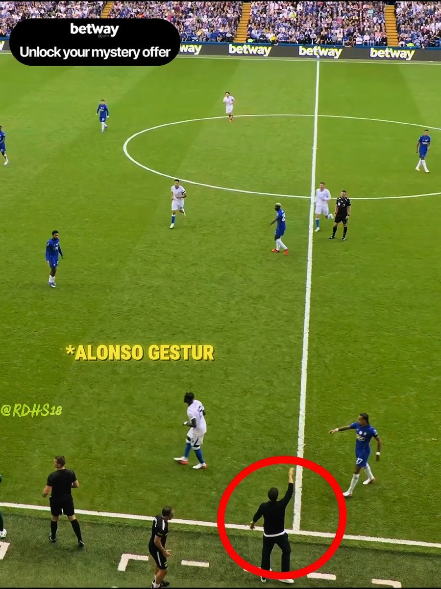 Xabi Alonso was on the touchline gesturing for Morgan Rogers to attack the space because he had already seen it opening up. As soon as Rogers made the run, João Pedro won the ball and laid it off to Cole Palmer. Rogers’ movement dragged a defender away and created even more space for Palmer, who then scored an absolute golazo. That’s Xabi Alonso ball.