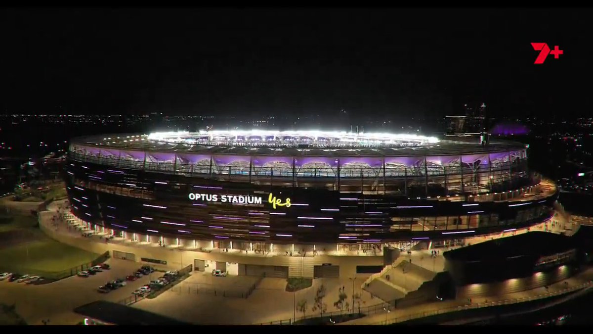 It's showtime. Robbie Williams #AFLFinals