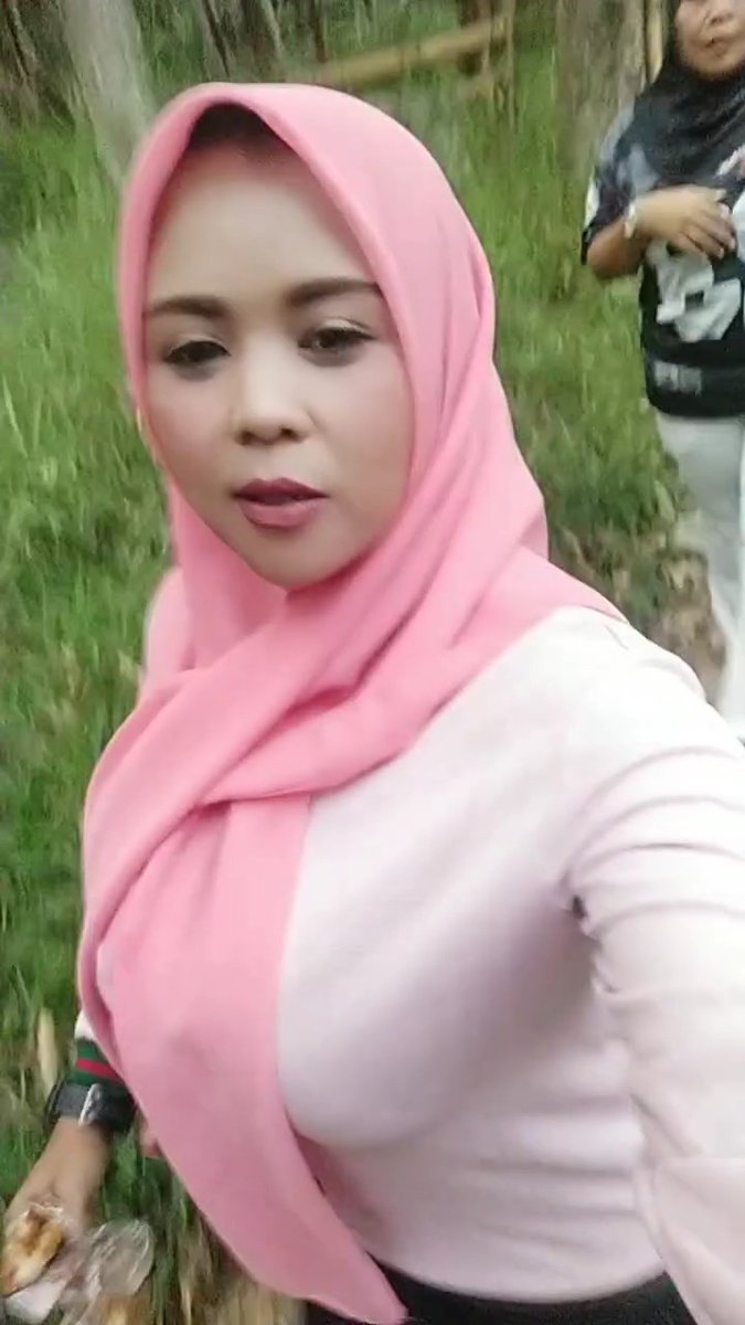 Ada yg mau ikut bunda gak?