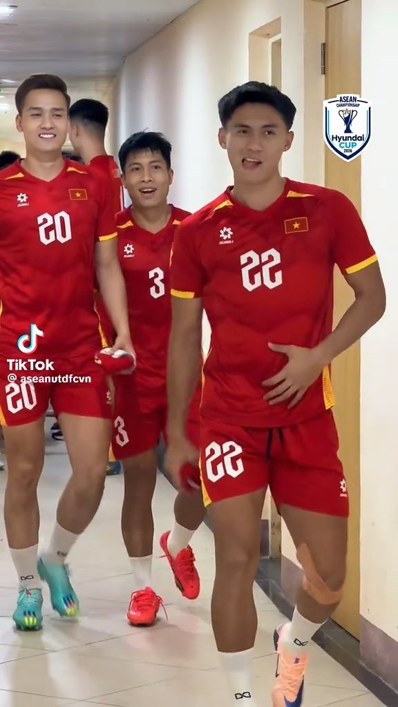 They can have their way with me for 24 hours straight… until my body can’t even say “enough” anymore🤤🥵