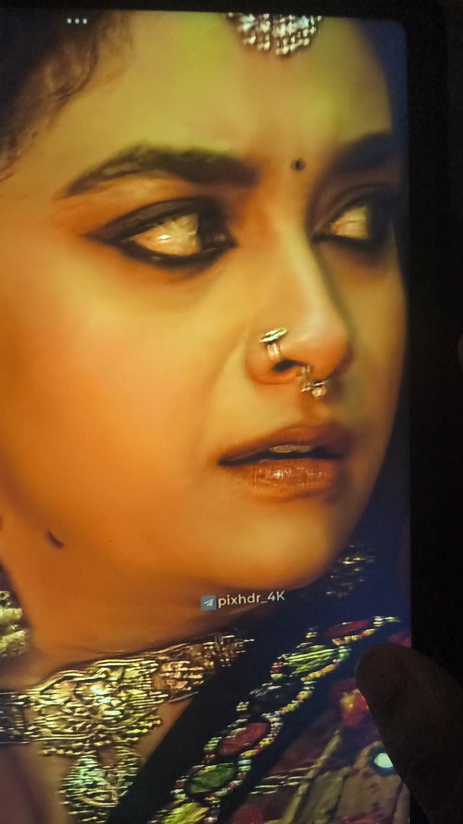 Collage ayyaka vachi hug cheskunnaappudu tagalakoodanidi gattiga tagilinappudu Atha Soumya Sura reaction: