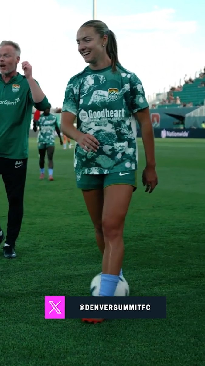 She hit the quadruple nutmeg ๐ฎ๐ฅ