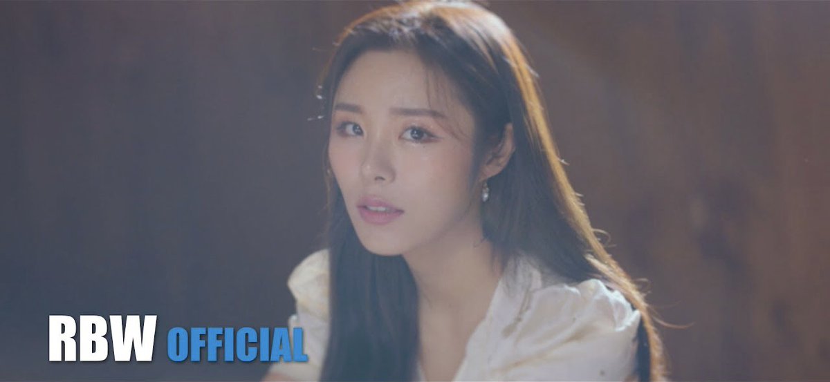 7 years ago today, Wheein released her 1st Single Album ‘Soar’ with title track ‘Good Bye’
