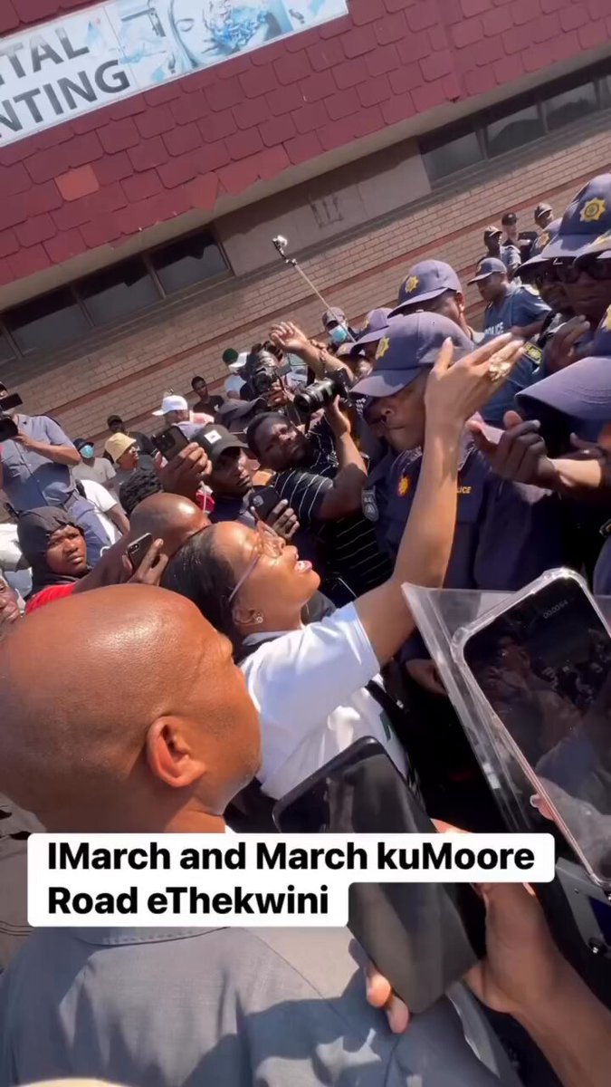 “We were called by the citizens of South Africa 🇿🇦 to come and clean here” Jacinta is brave 🤞🏽