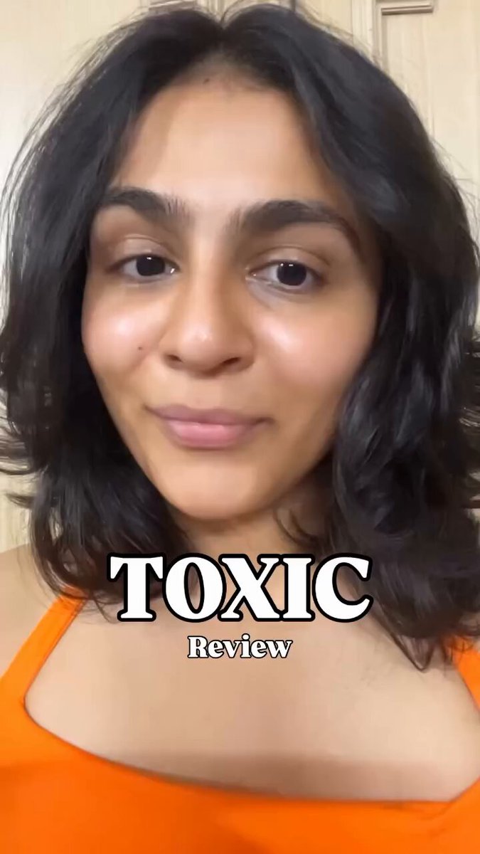 Another day, another mind-blowing theory cracked 🥵 Even after watching #ToxicTheMovie 5 times I missed this In the bathtub scene, the place announced on the radio is the exact same location Raya mentally pictures for the ticket entry 🤯 Credit : dhwani_0105 #yash