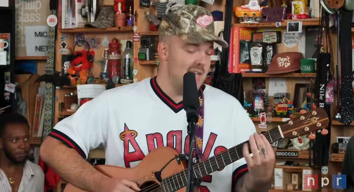 mac ayres finally got a tiny desk too omg