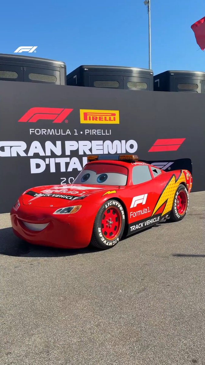 It's not every day you get to be in the presence of a seven-time Piston Cup champion 😮‍💨 Welcome to the paddock, Lightning McQueen! ⚡️ #F1 #ItalianGP Pixar