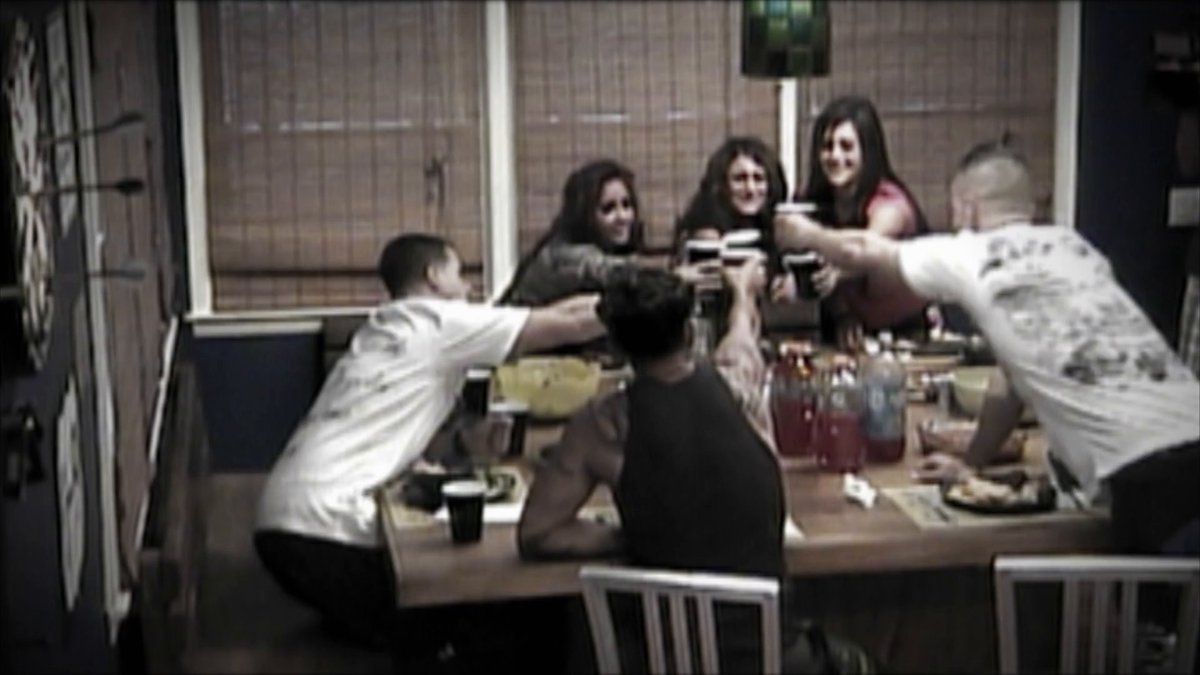 SNEAK PEEK: They walked through those Shore House doors years ago with no idea what was ahead. 🥹 Now, the roomies are back where it all started, reflecting on the moments, memories and years that changed their lives forever. 🫶 Watch it all come full circle on the FINAL episode of #JSFamilyVacation TONIGHT at 8/7c on MTV!