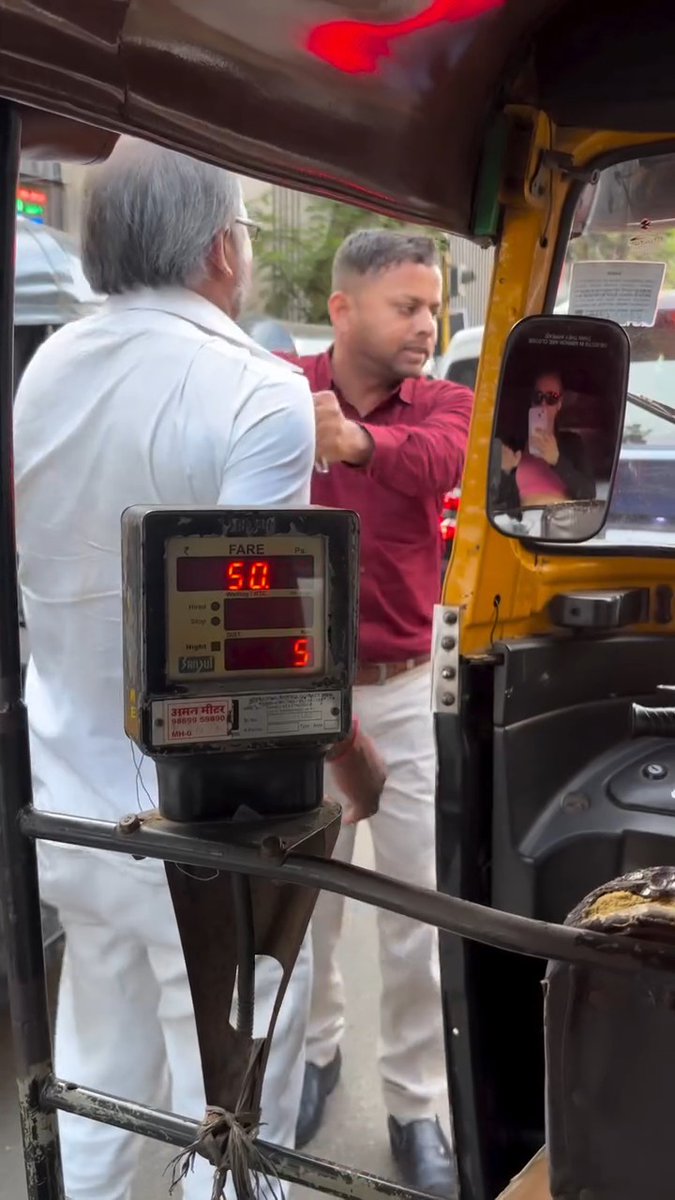 “This is totally not right. Totally not good.” Russian model and Mumbai-based actress Irina Rudakova says she witnessed a disturbing road-rage incident while riding to work in an auto-rickshaw. According to Irina, an Eeco driver allegedly accused her auto driver of touching his vehicle, then confronted him, hurled abuses and allegedly became physical. She says there was no visible scratch or even contact. What upset her most was the alleged intimidation of an ordinary auto driver. Irina, herself a foreigner living in Mumbai, called for the full video to be shared and urged authorities to look into the incident. Being bigger, richer or driving a bigger vehicle does not give anyone the right to abuse or assault another person. Rules must apply equally to everyone.