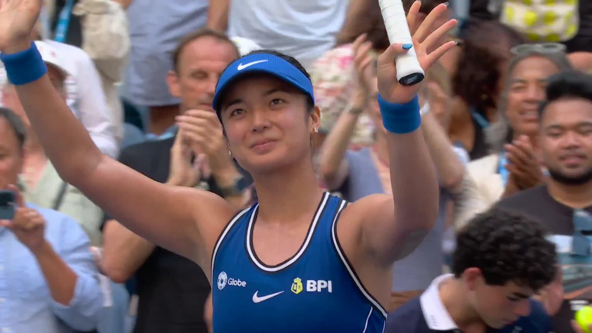 All smiles for Alexandra 😊 Eala sees off Oliynykova 6-1, 6-4 in straight sets.