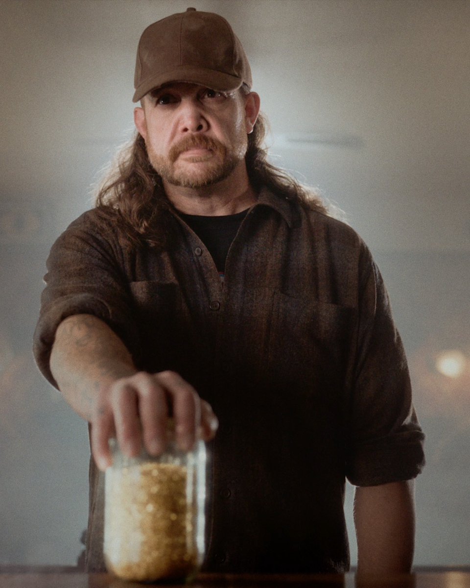 The one with the most gold RULES 👑 #GoldRush returns October 2 on Discovery.