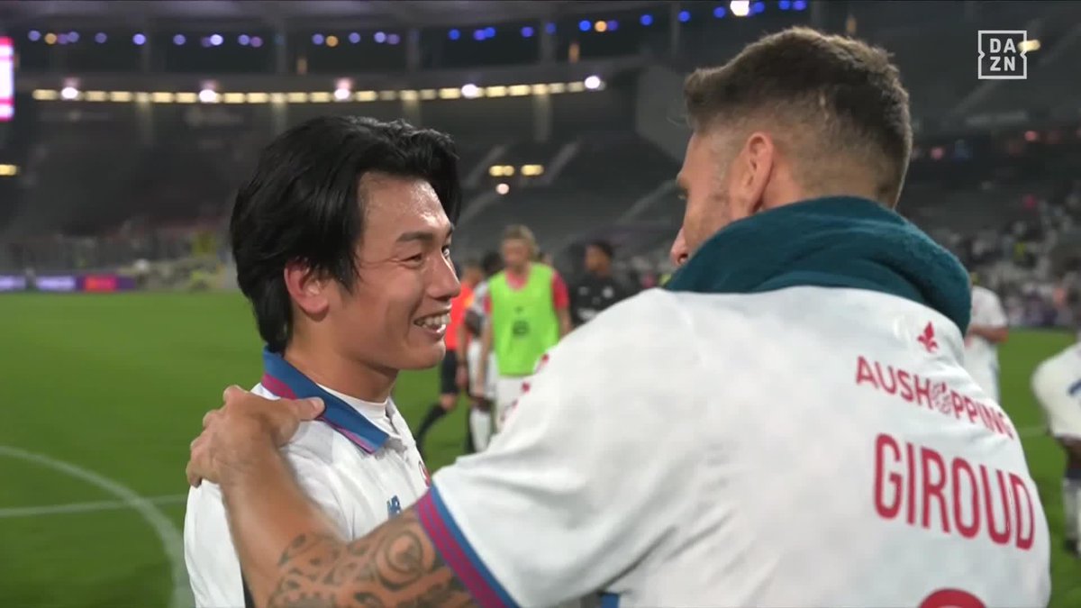 レジェンドとも熱き抱擁😍 値千金のデビュー弾で勝利をもたらした 殊勲の🇯🇵上田綺世を🇫🇷ジルーが称える 🇫🇷リーグアン 第3節 🆚トゥールーズ×リール #リーグアン #だったらDAZN