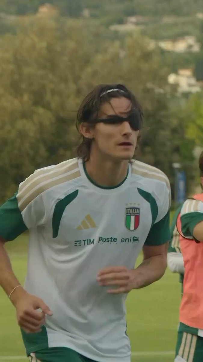 Italy have been using eyepatches and trampolines in training... 🎥 dario.grabusic /IG