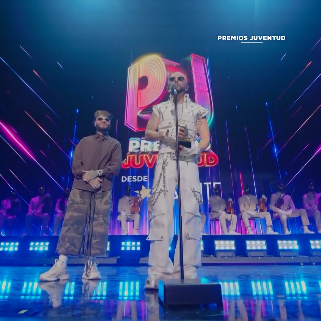 Yandel siempre agradecido, así recibió su reconocimiento esta noche en Premios Juventud ✨