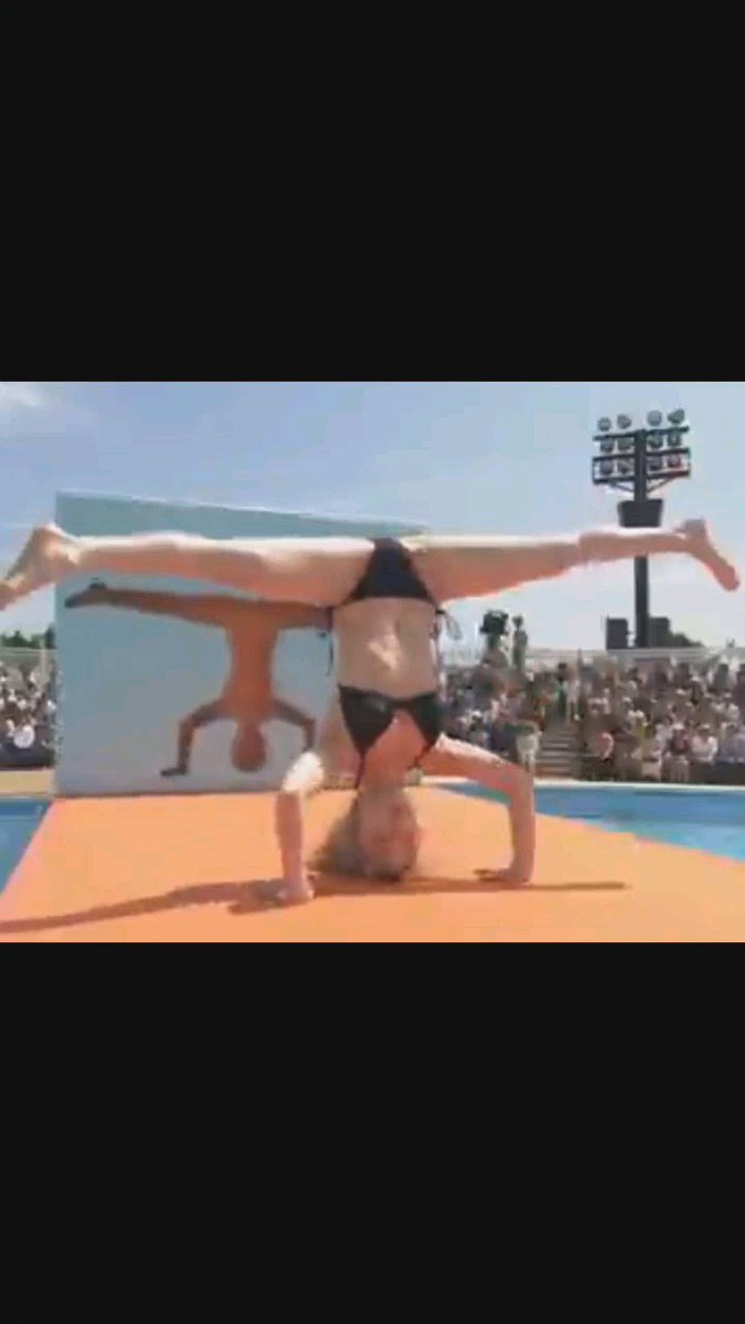 The head and arms are not supposed to be down 😏😏you bwat