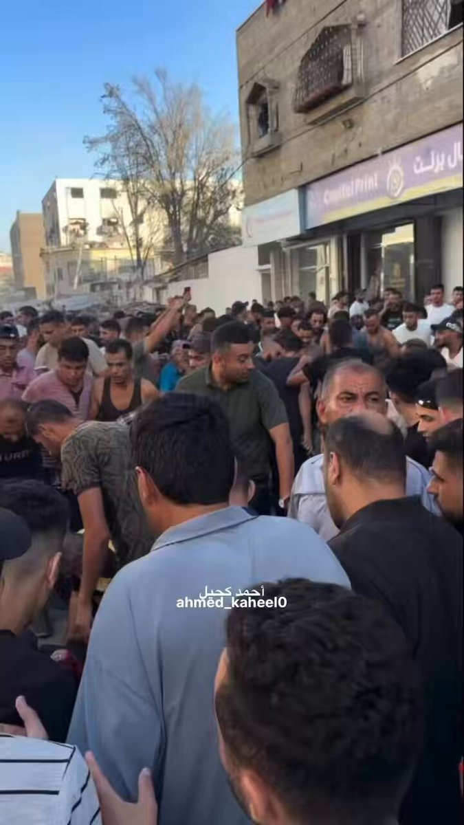İsrail güçleri perşembe günü Gazze genelinde düzenlediği saldırılarda bir çocuk dahil dört Filistinliyi öldürdü, çok sayıda kişiyi yaraladı.